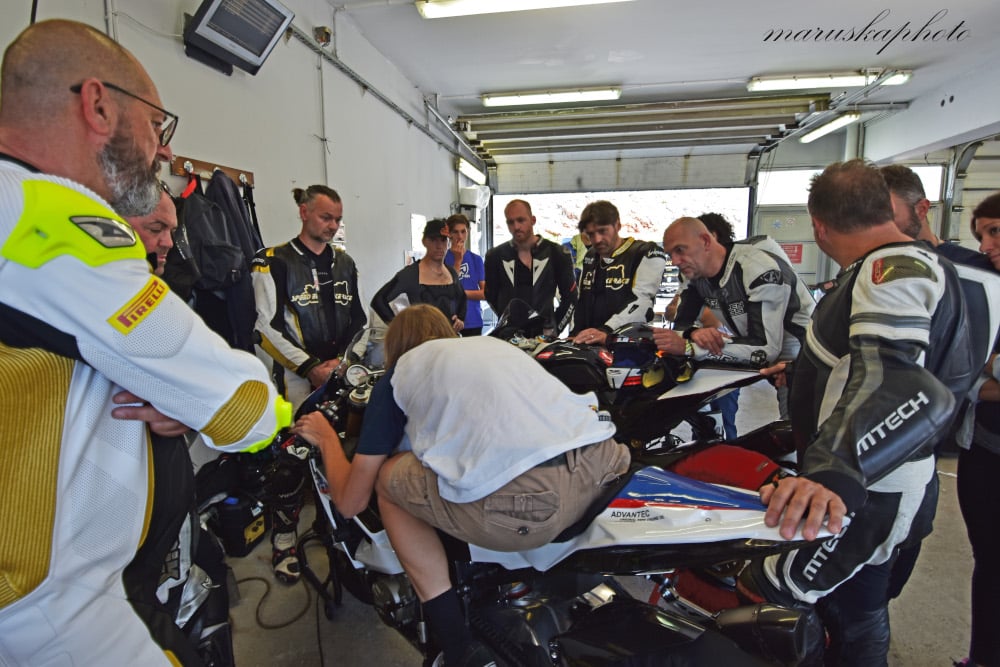 posizione in sella moto Backpack Racing di Edoardo Mazzuoli
