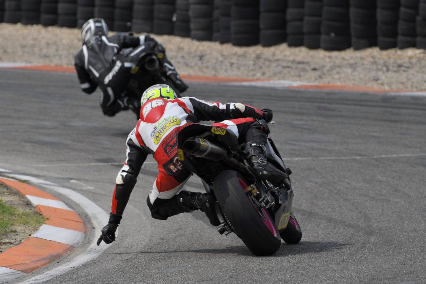 tutti pazzi per la pista corso di guida in moto