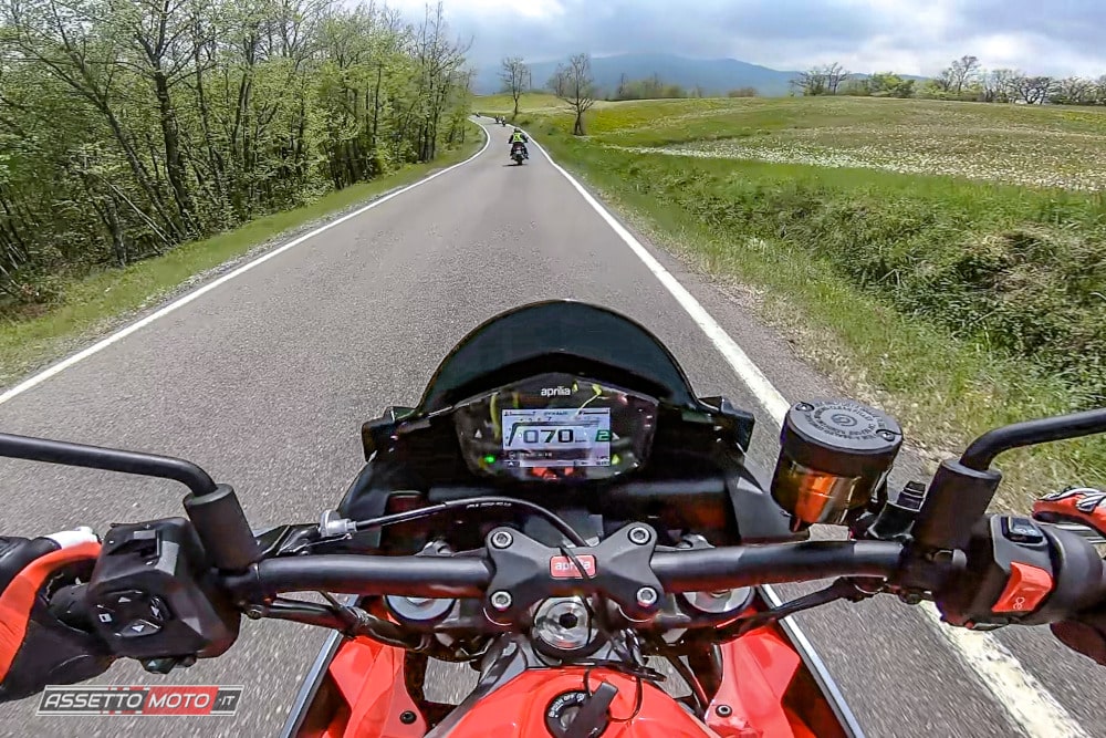 prova su strada aprilia tuono 660