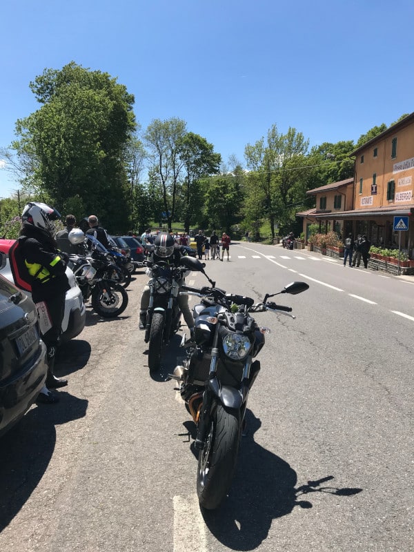 passo della futa dove mangiare e dove dormire