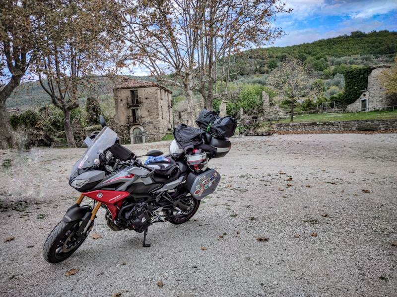 Roscigno vecchia come arrivare in moto nel cilento