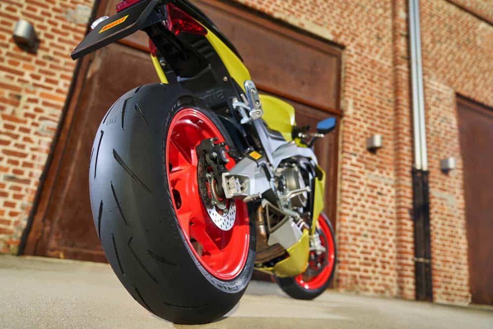 Pirelli Diablo Rosso Corsa IV