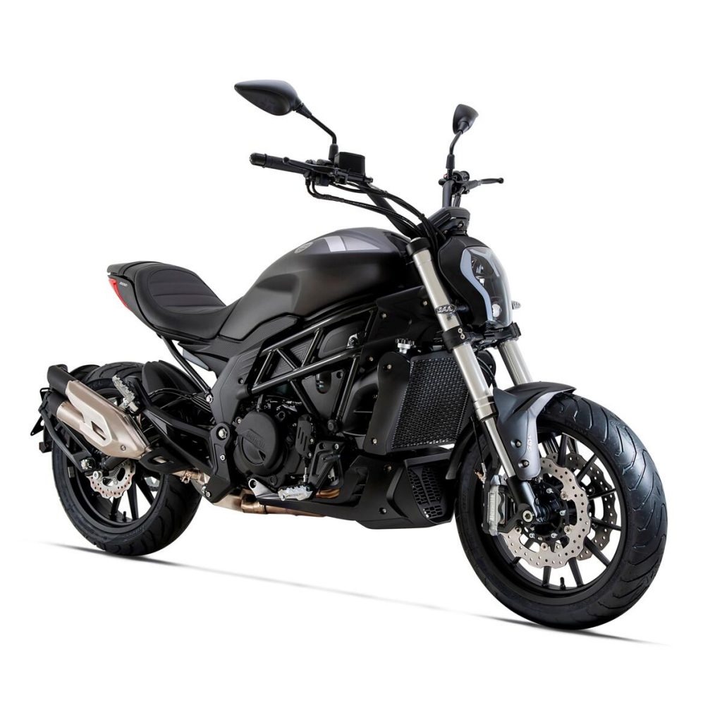 Migliori moto per patente A2 economiche benelli 502c