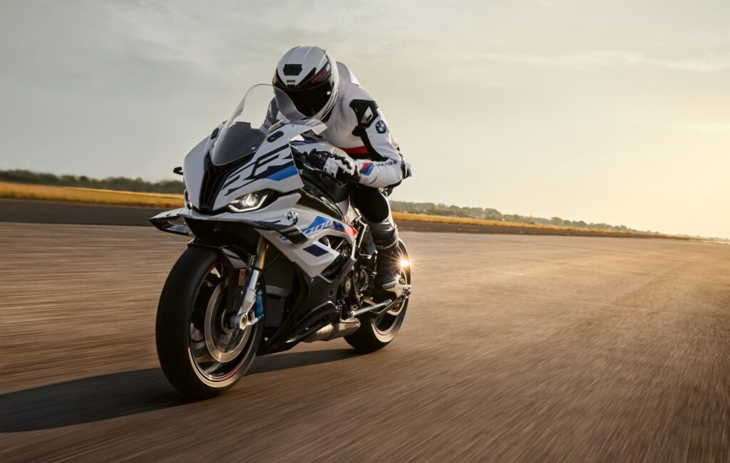 Nuova Bmw S1000RR 2023 scheda tecnica e prezzo