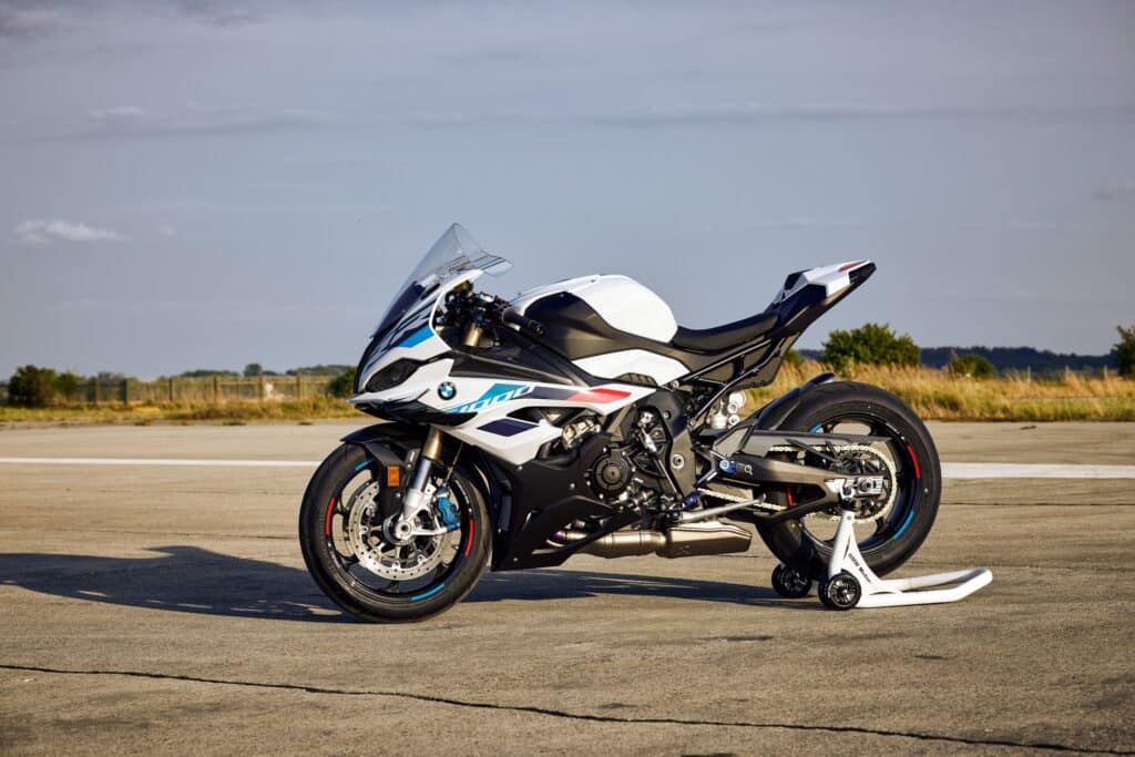 Nuova Bmw S1000RR 2023 scheda tecnica e prezzo