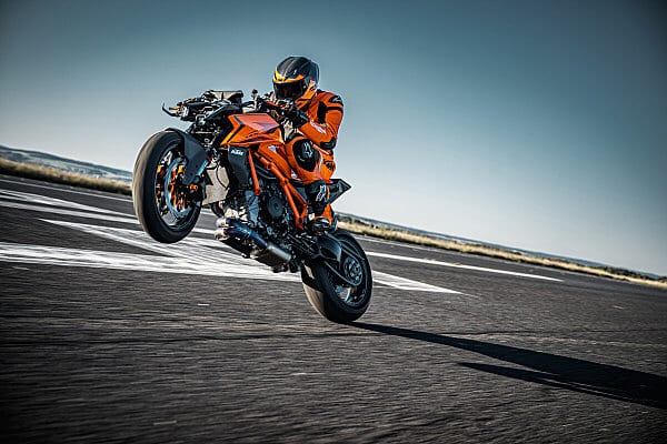 KTM 1390 Super Duke 2024 R EVO scheda tecnica e prezzo